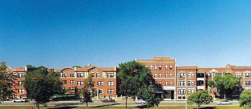 Park Apartments – photo 2
