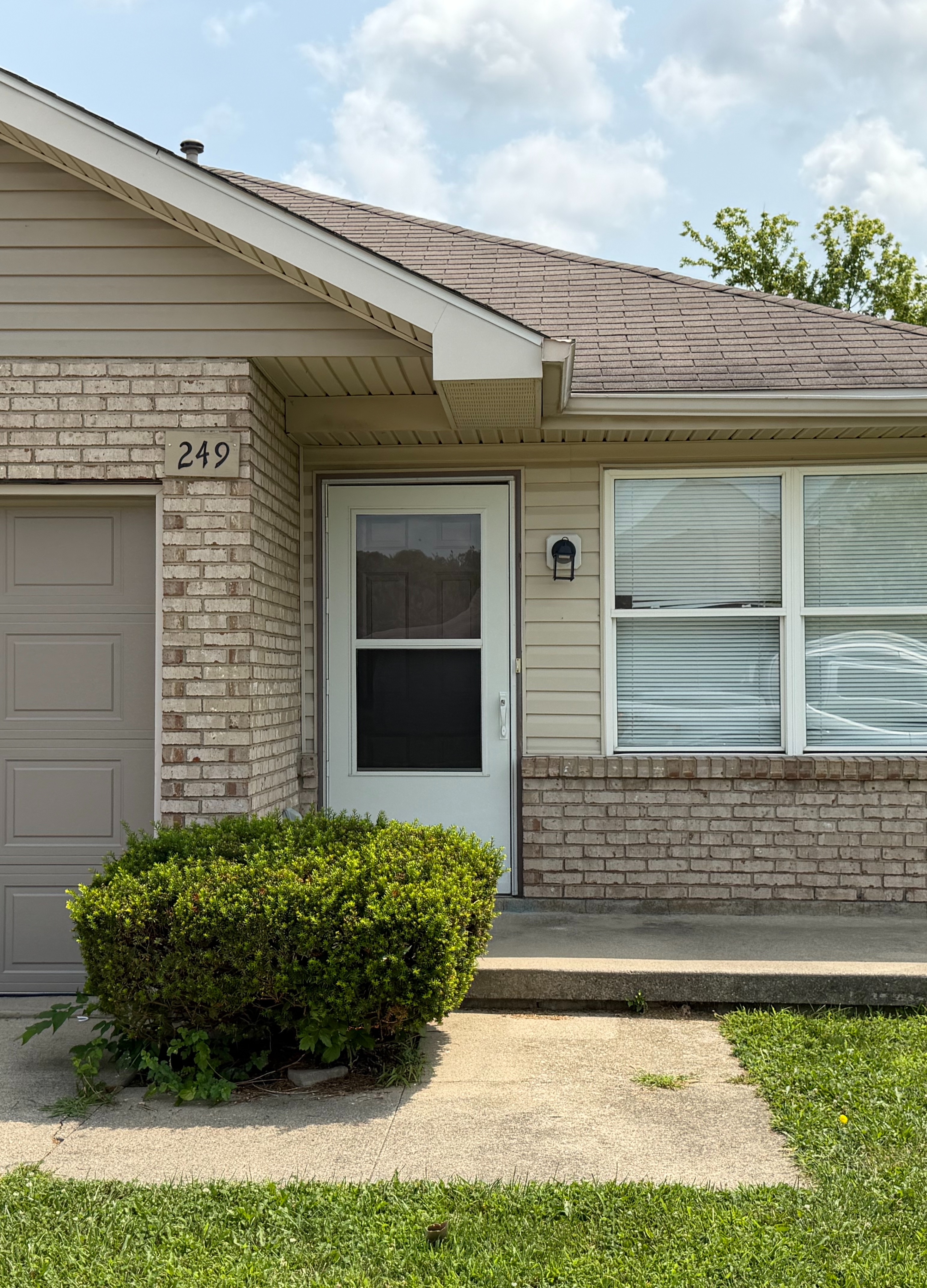 249 Delaware Crossing – photo 1