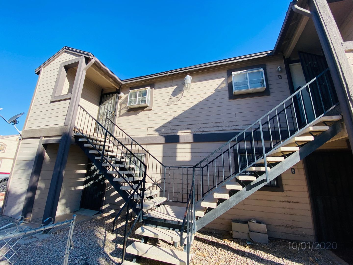 917 Bridgewater St – photo 1