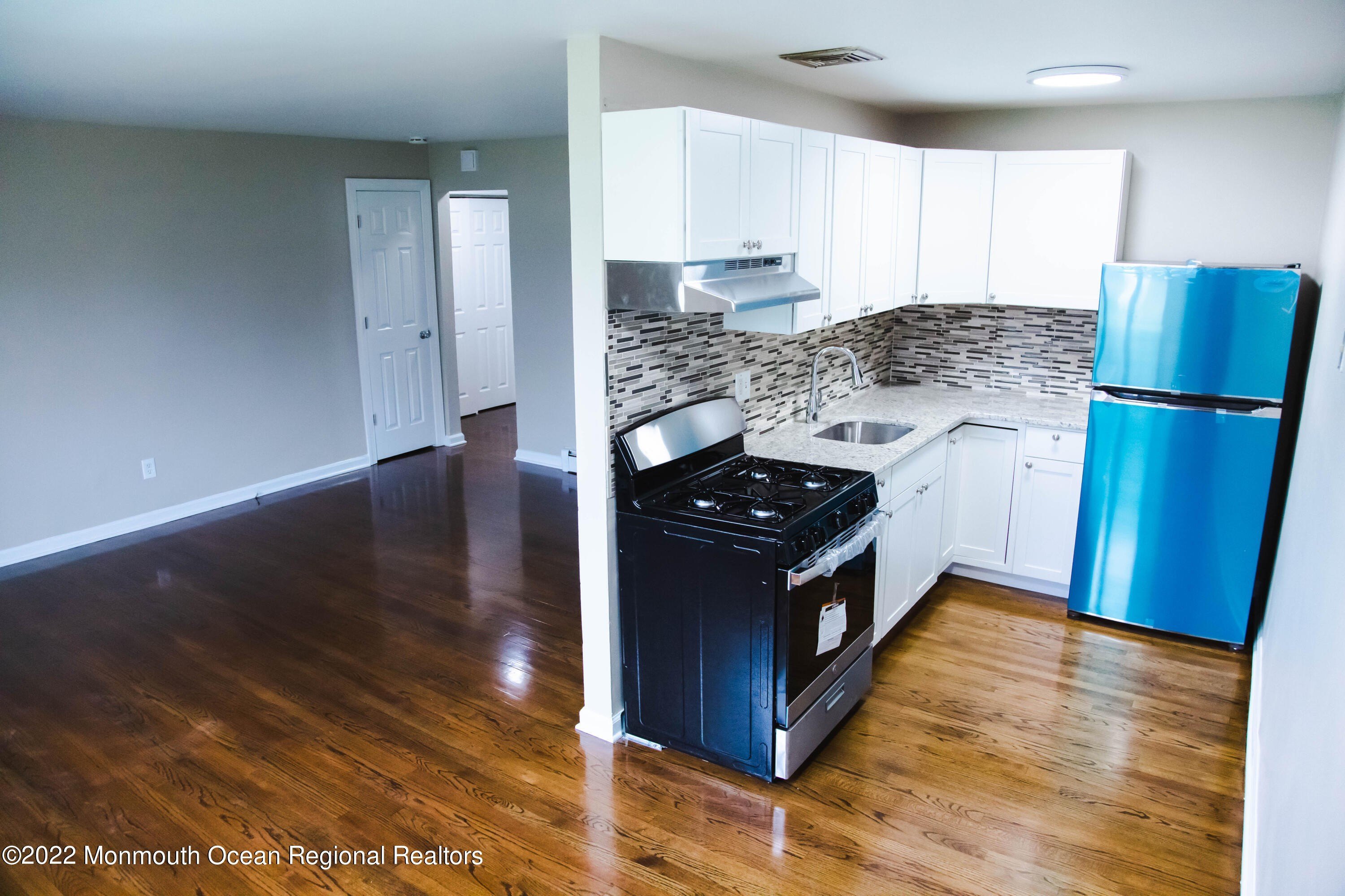 65 Steiner Ave #20 – photo 4
