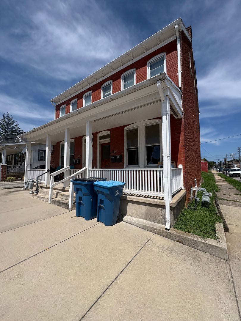 1701 W Philadelphia St unit 1 – photo 1