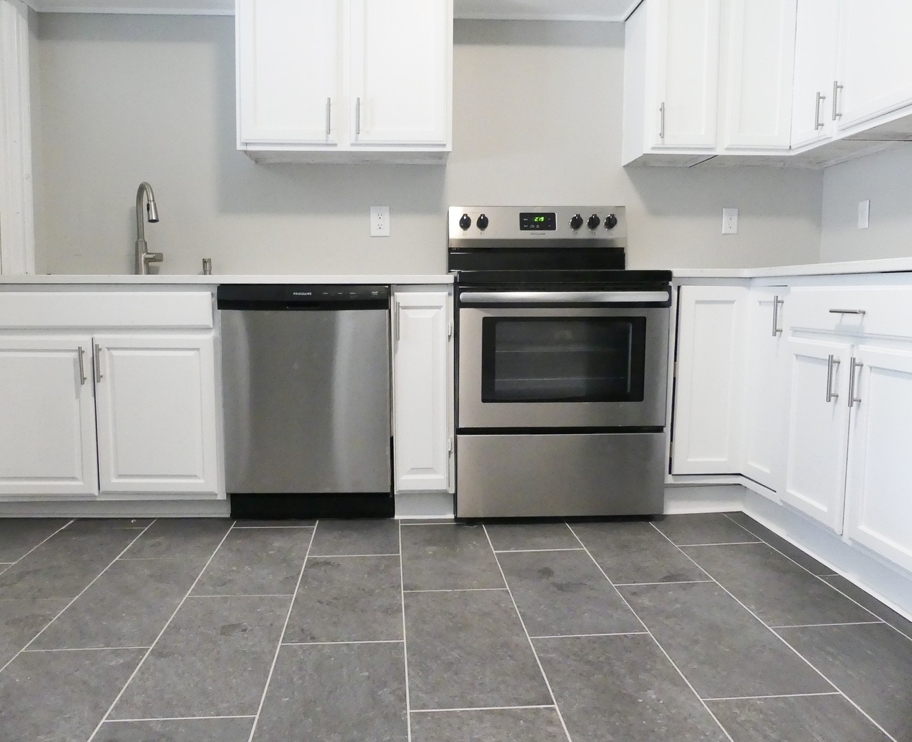 313 Farm St unit 313 Farm St – photo 2