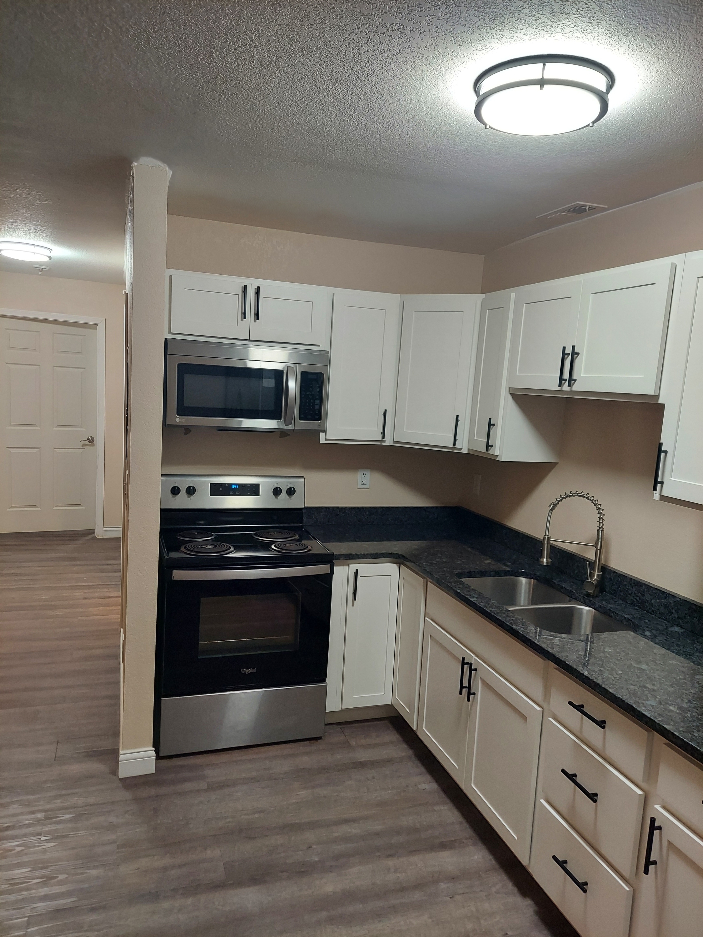 52 Westwood Dr unit 5 – photo 2