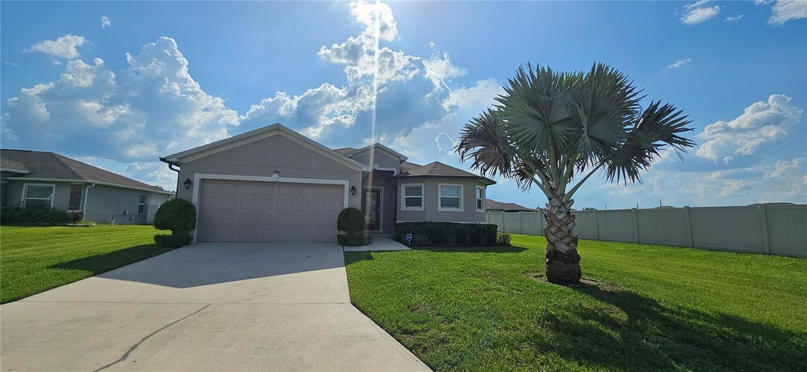 240 Solis Dr – photo 2