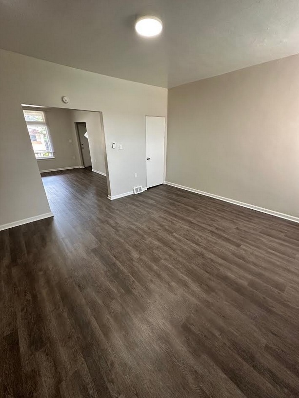 527 Marwood Ave – photo 3