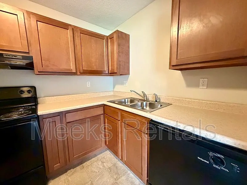 Main Street Apartments – photo 1
