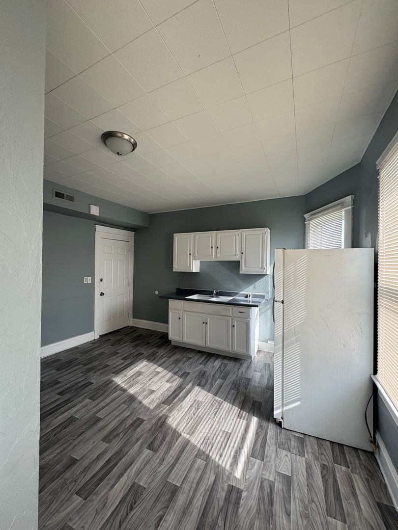 3821 E 55th St unit 3821 E 55th St - #4 – photo 4