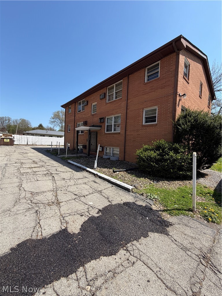 3053 Hadley Ave unit 5 – photo 1