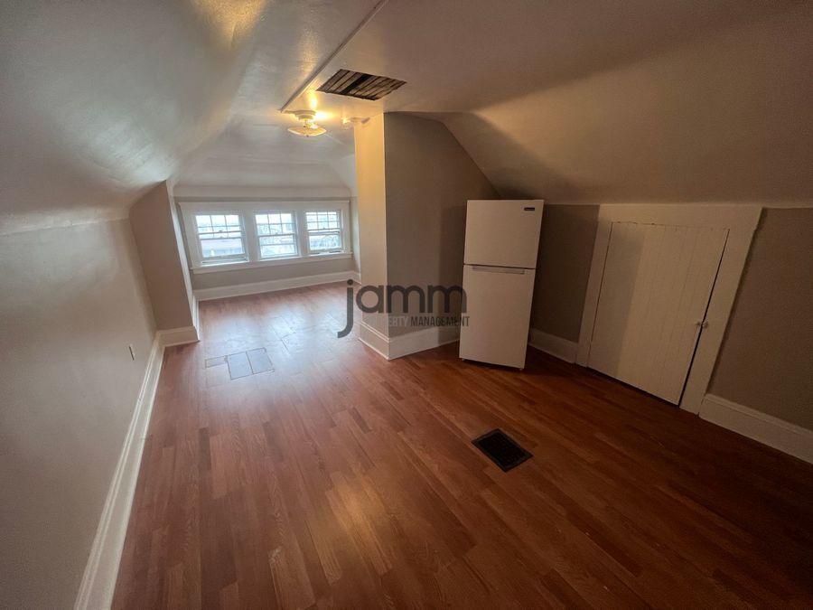 2168 Rexwood Rd – photo 2