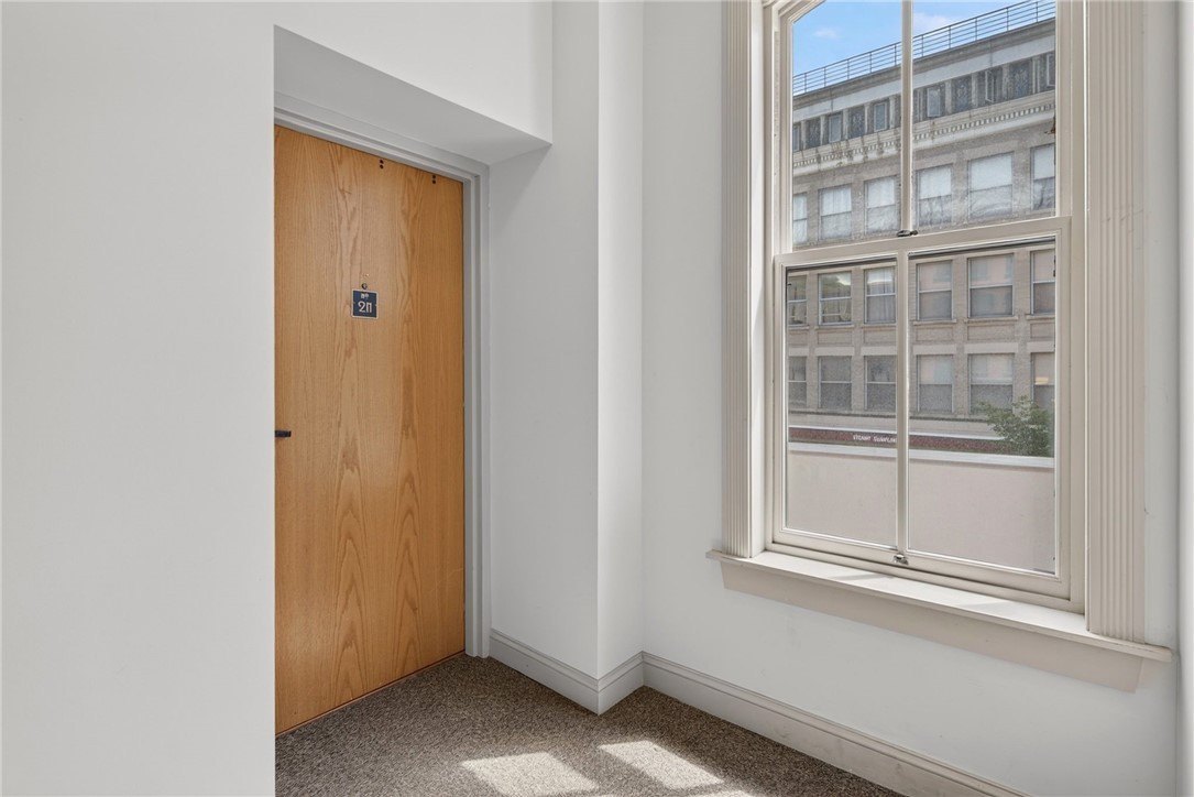 224 E State St – photo 5