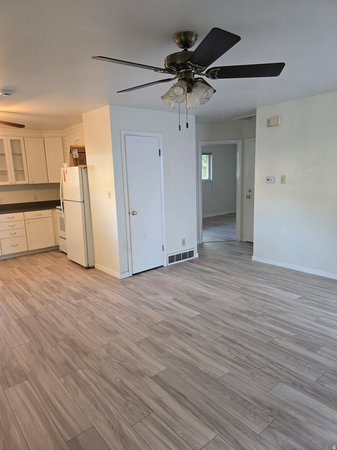 327 D St E – photo 2