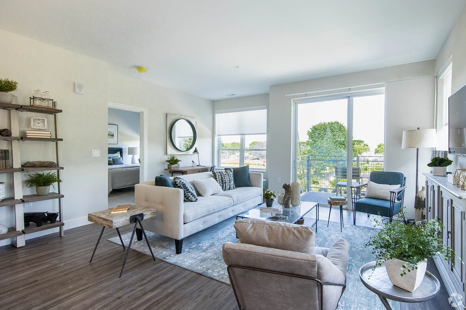 Lake Terrace Apartments – photo 3