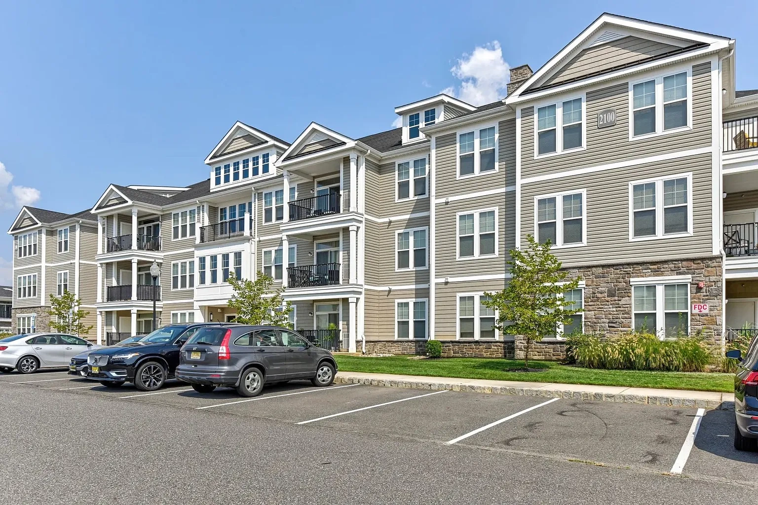 Essex Chase Apartments – photo 3