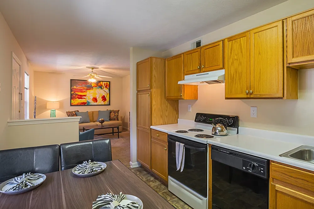 Lyndon Crossings Apartments – photo 1