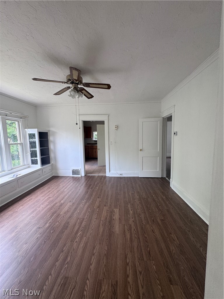 12337 Chesterfield Ave – photo 2