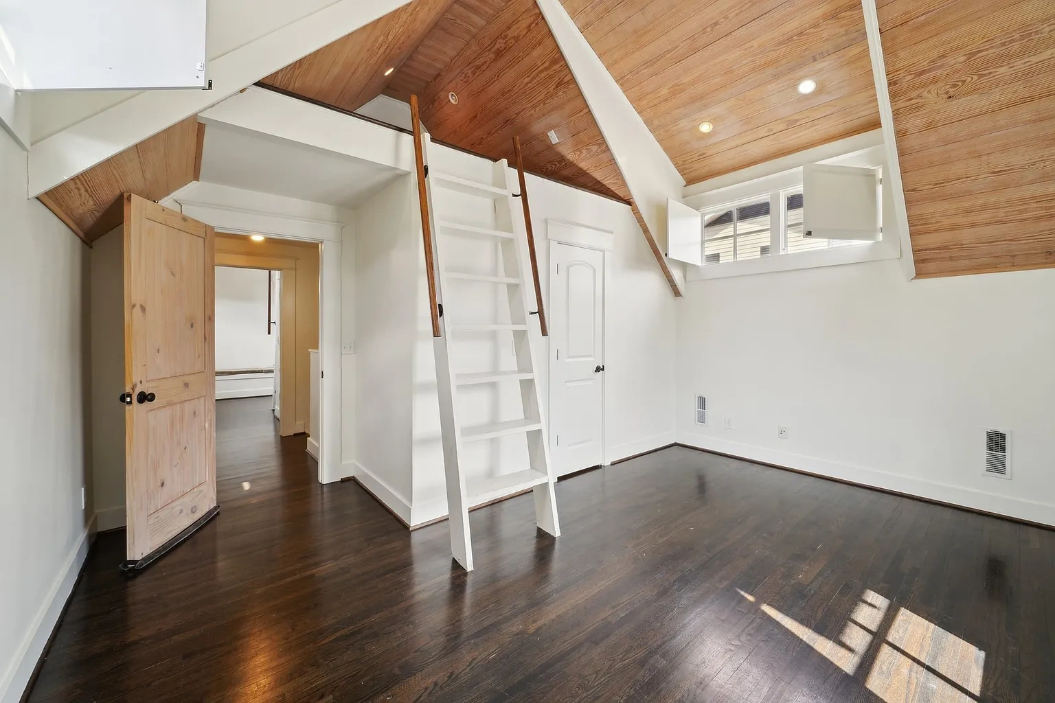 14th Street South Apartments – photo 1