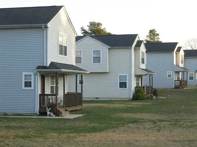 Manchester Village Apartments – photo 1