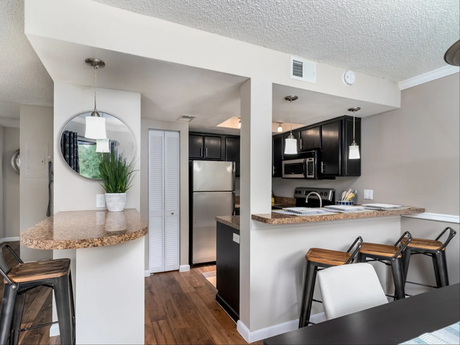 Lakes of Northdale Apartments – photo 5