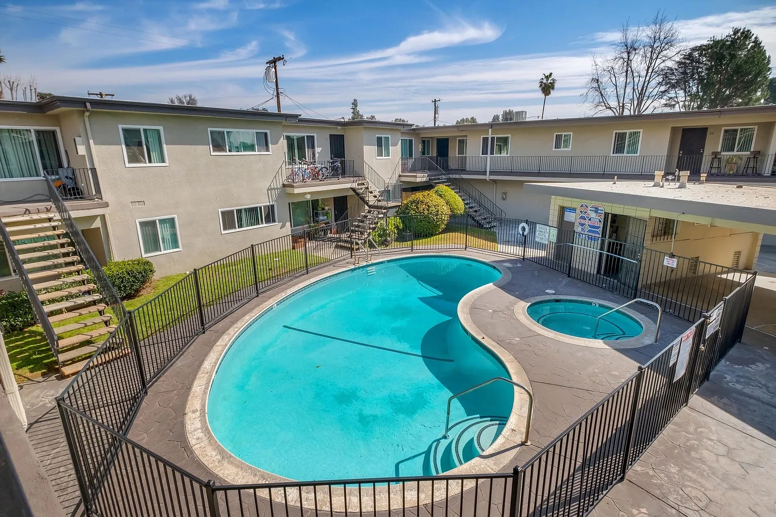 MAGNOLIA WEST APARTMENTS- RIVERSIDE, CA – photo 3