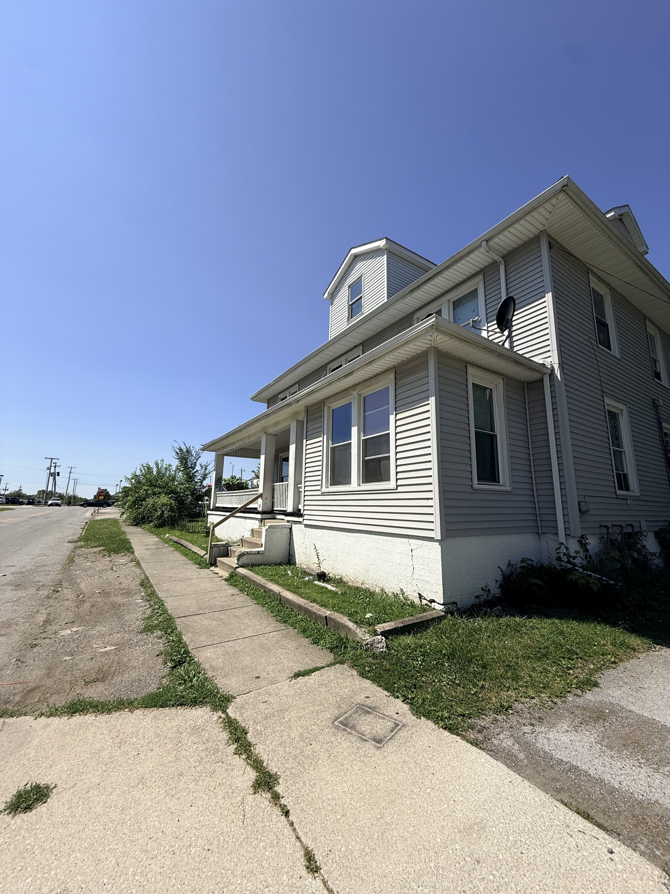 319 1/2 N McDonel St – photo 1