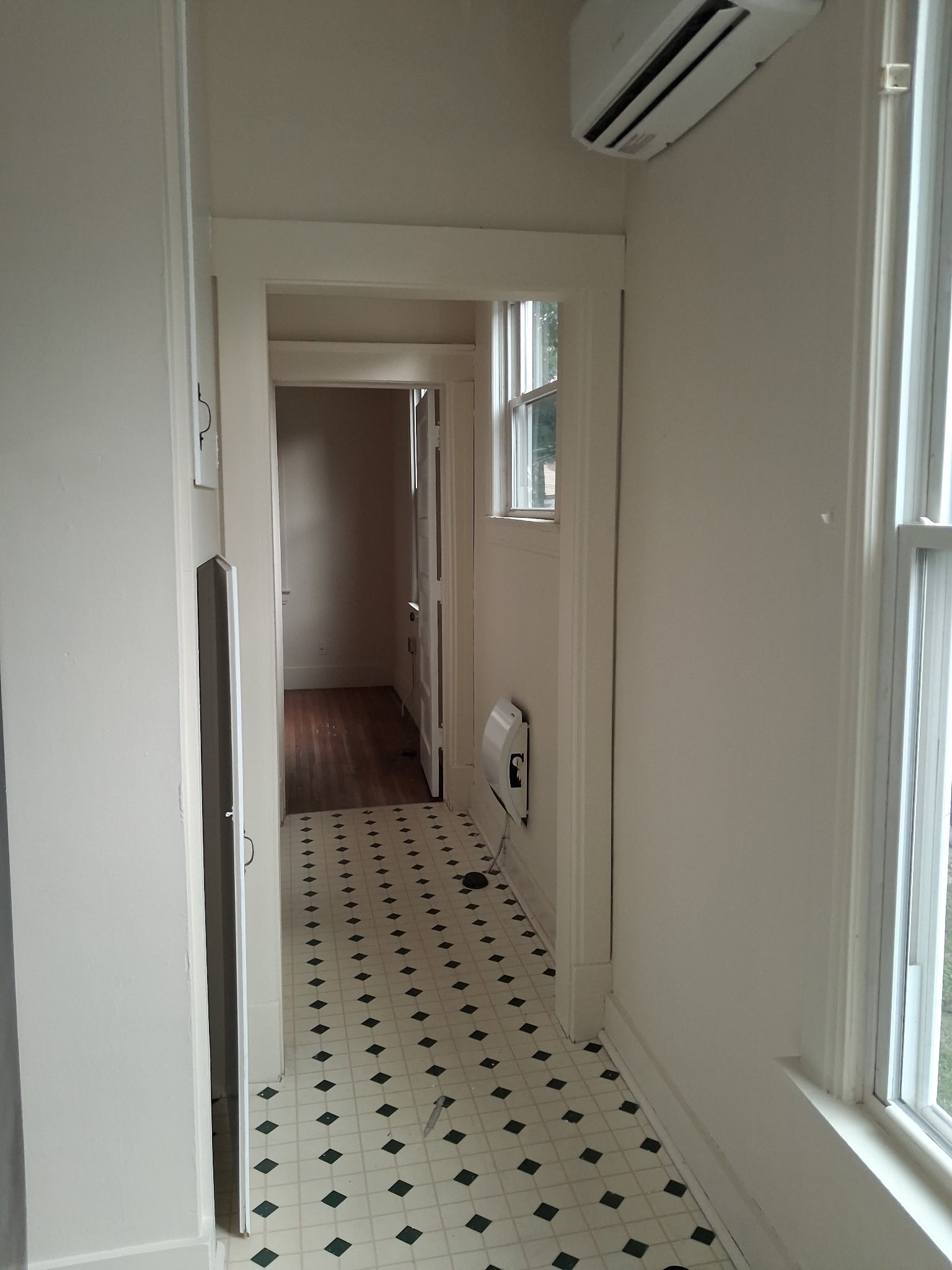 505 E Locust St unit A – photo 4
