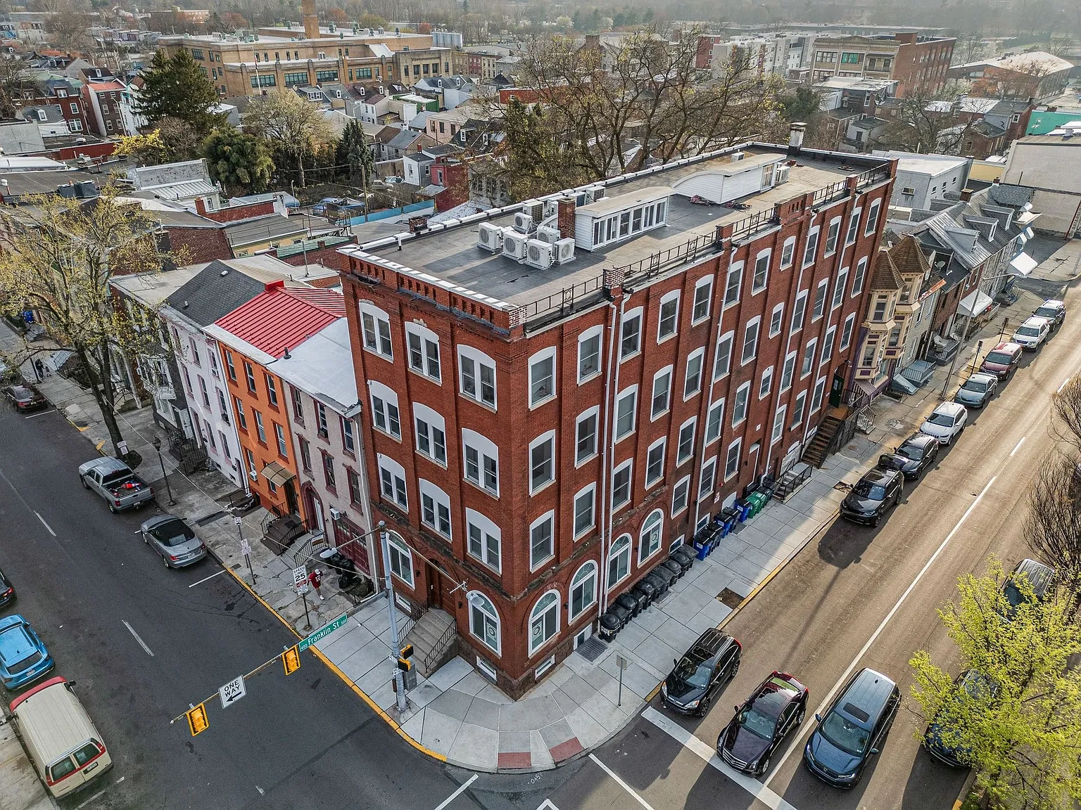 Multi-family building - Center City – photo 5