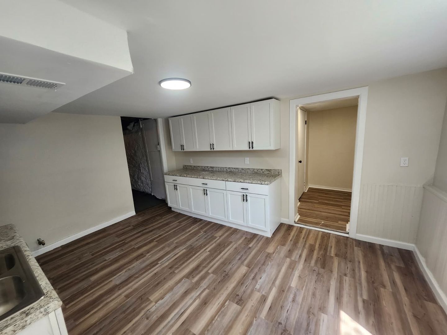 819 Frank St – photo 2