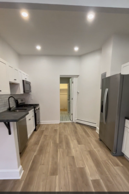 98 Chestnut St unit 1F – photo 1