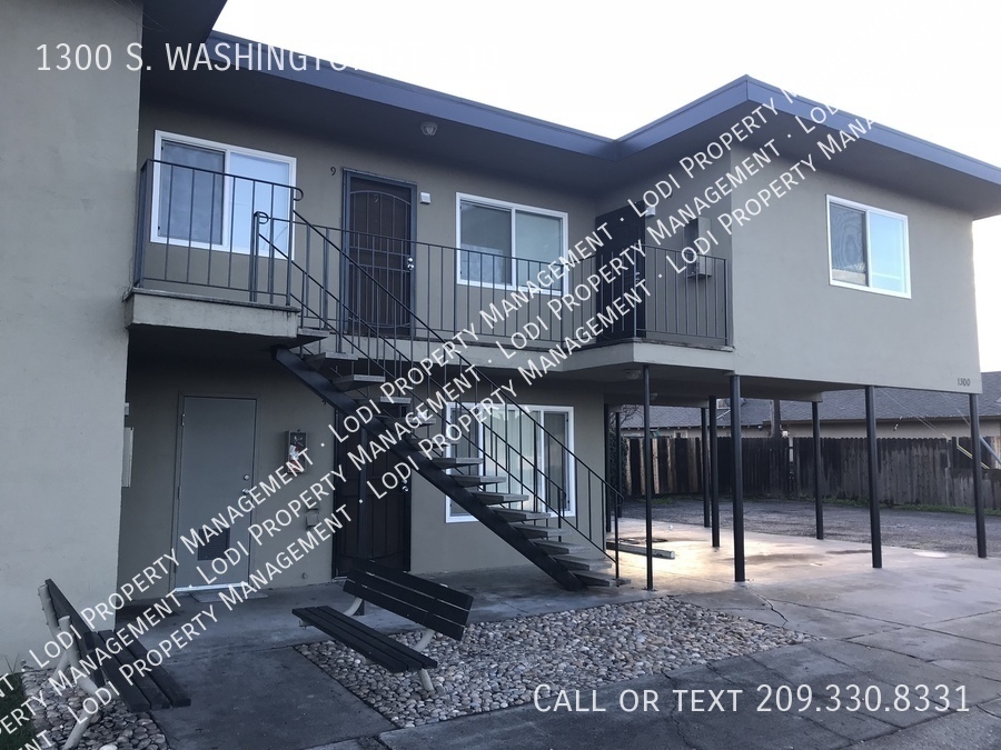 1300 S Washington St – photo 1