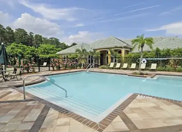 Hunt Club Apartments – photo 1