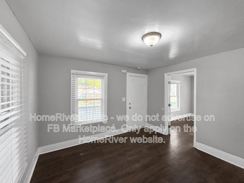 1310 Roanoke Ave – photo 2