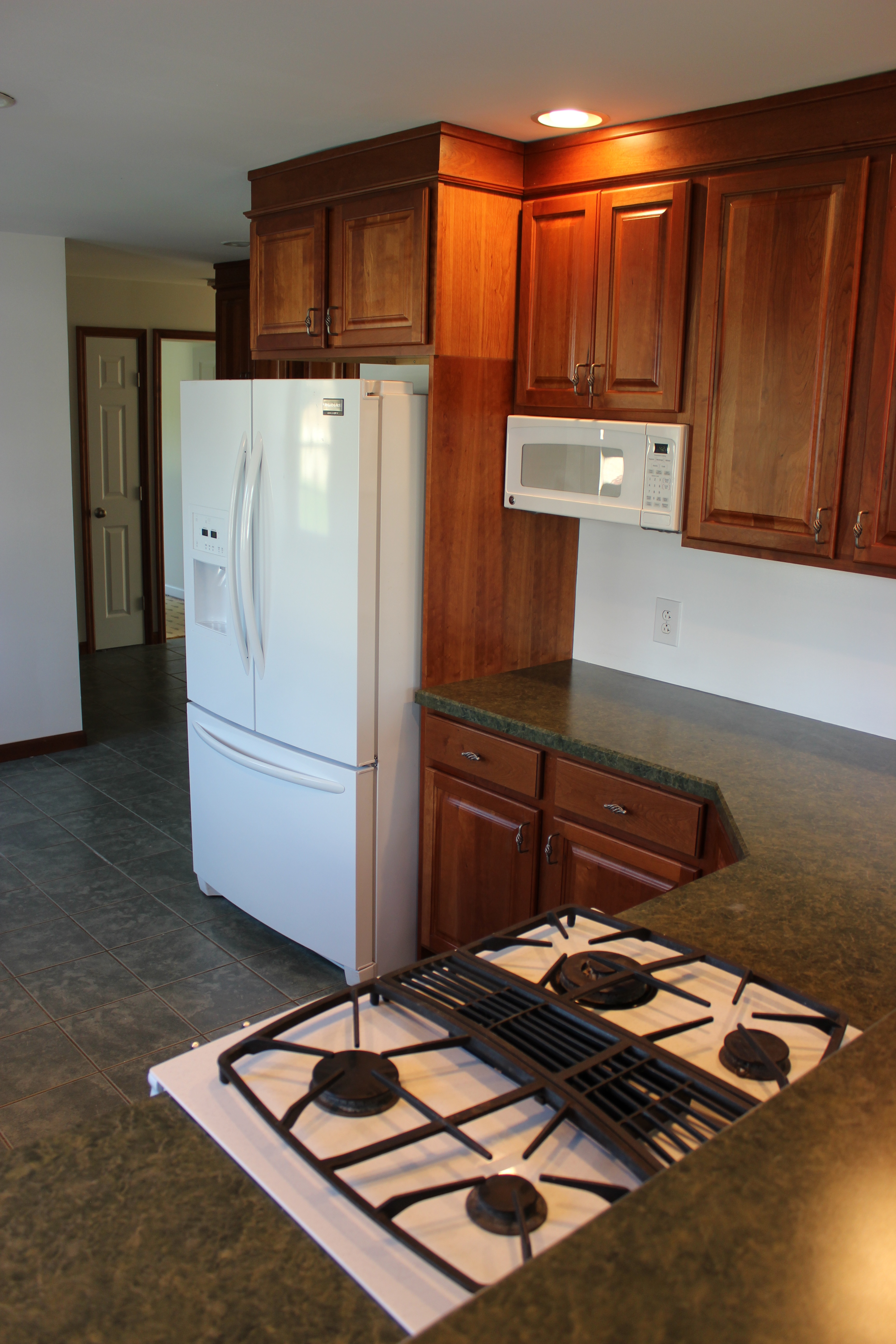 516 Esty St – photo 3