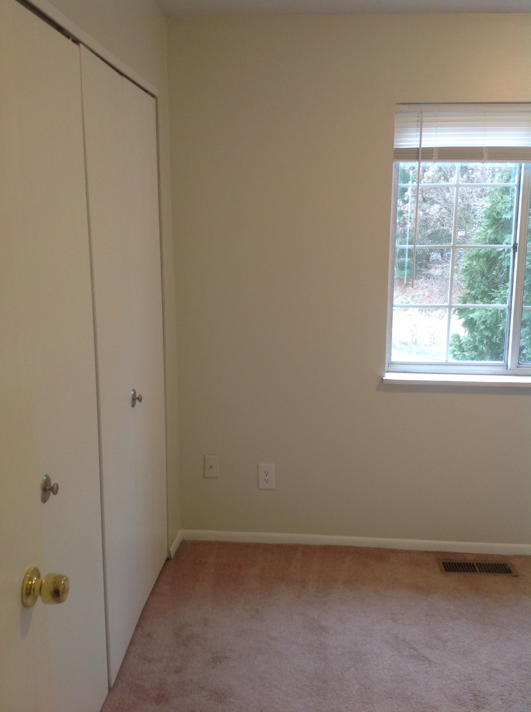 987 Wadsworth Rd – photo 1
