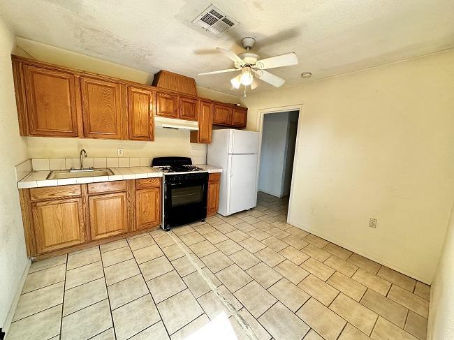 424 Independence St – photo 4
