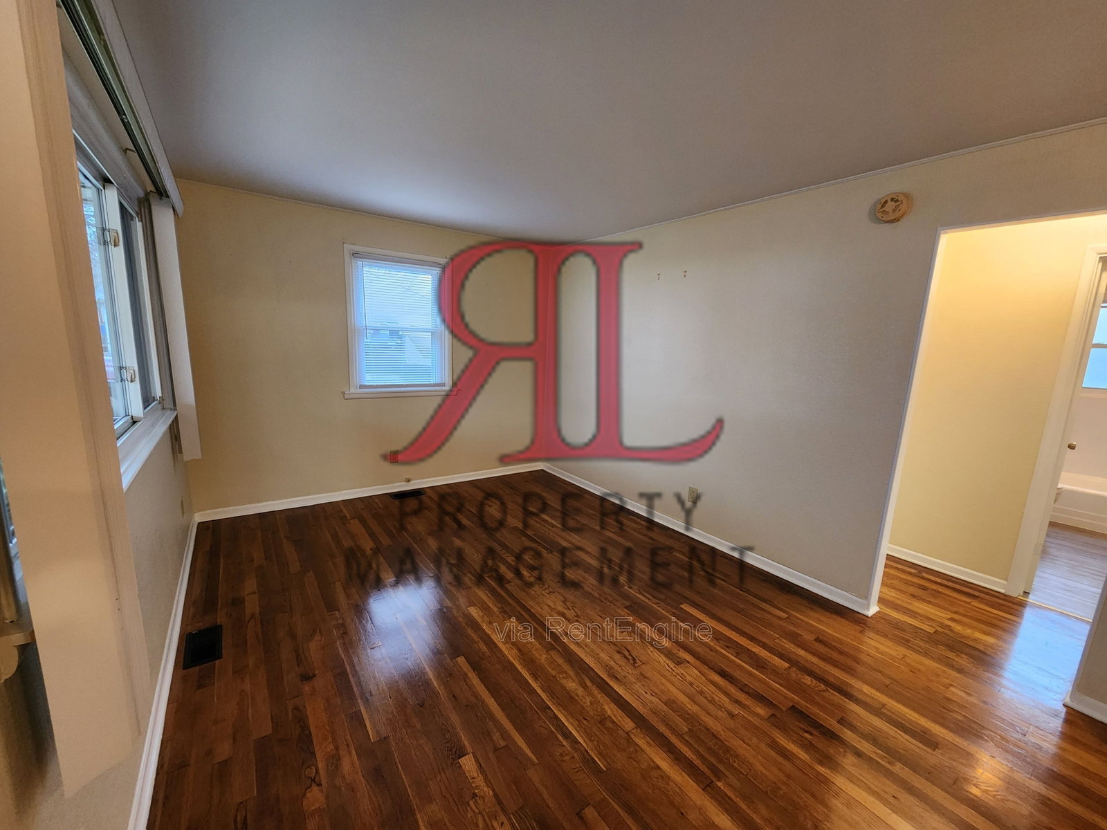 2436 Charlemagne St – photo 4