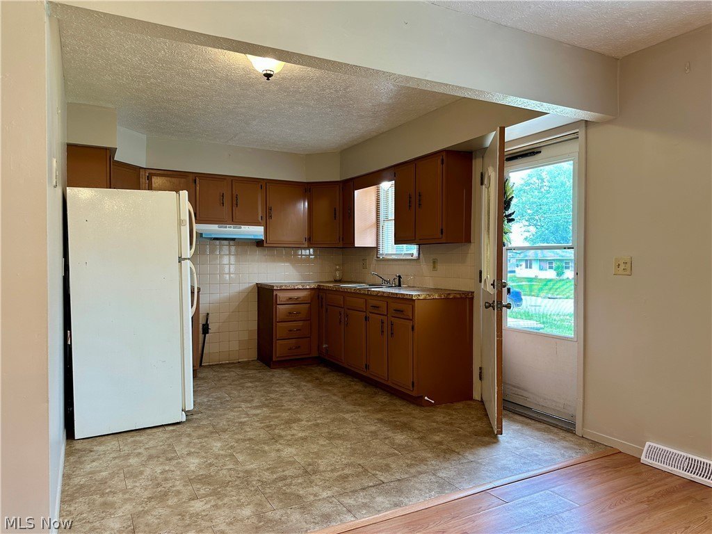 4827 Dunsmore Ave – photo 4