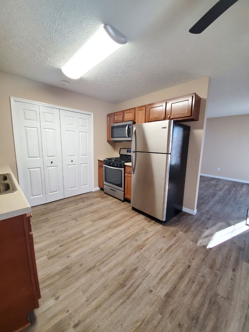 2507 Zircon St NE unit 2507 – photo 3