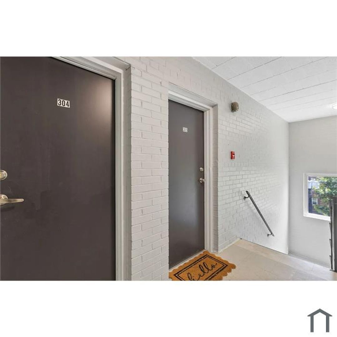 1953 19th Pl SE unit 204-205 – photo 1
