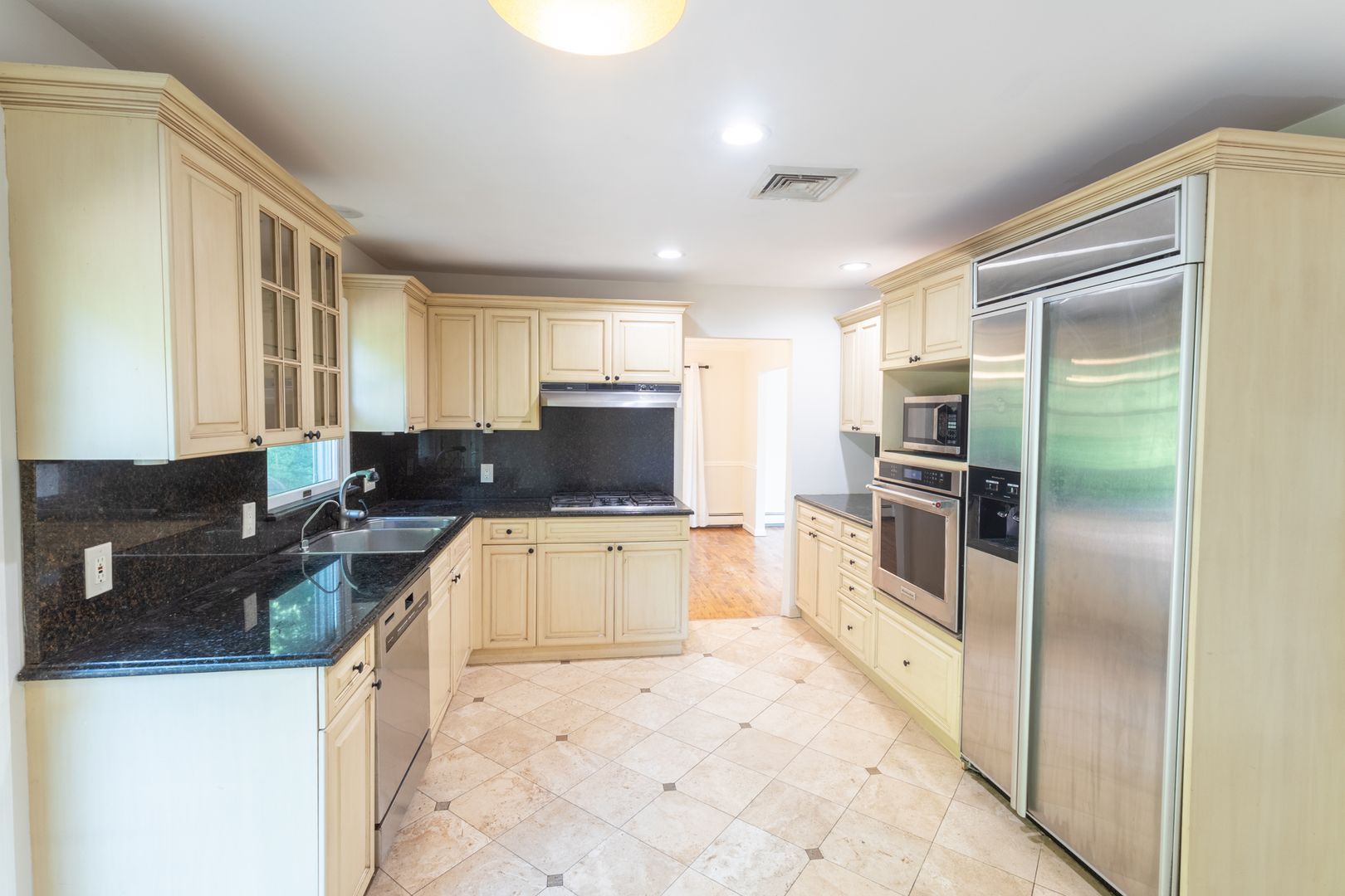 19 Maurice Ln – photo 1