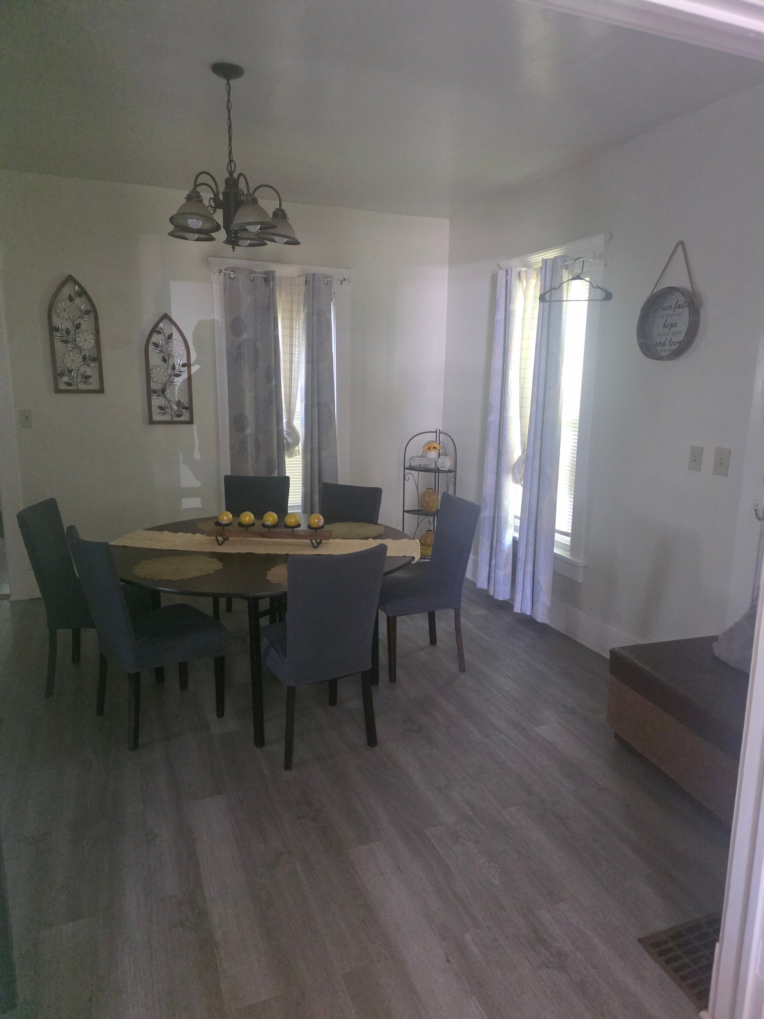 1234 W 7th St – photo 3