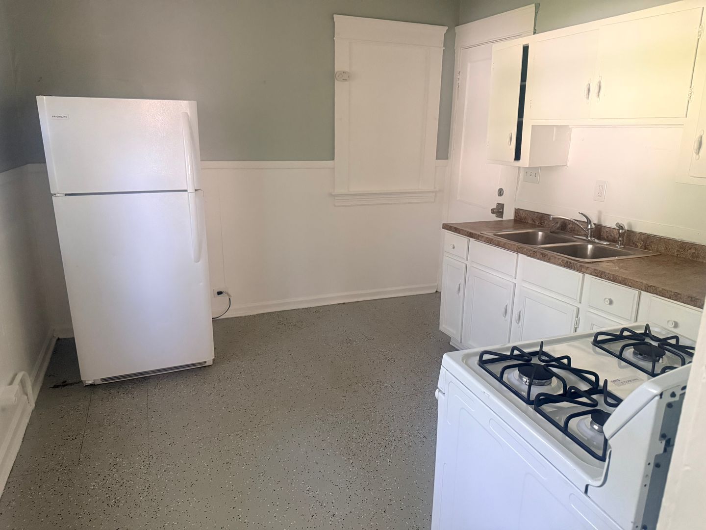 3382 E 102nd St – photo 3
