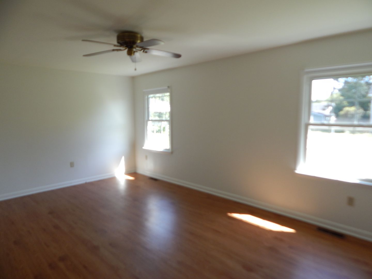 5126 Lord Tennyson Rd – photo 3