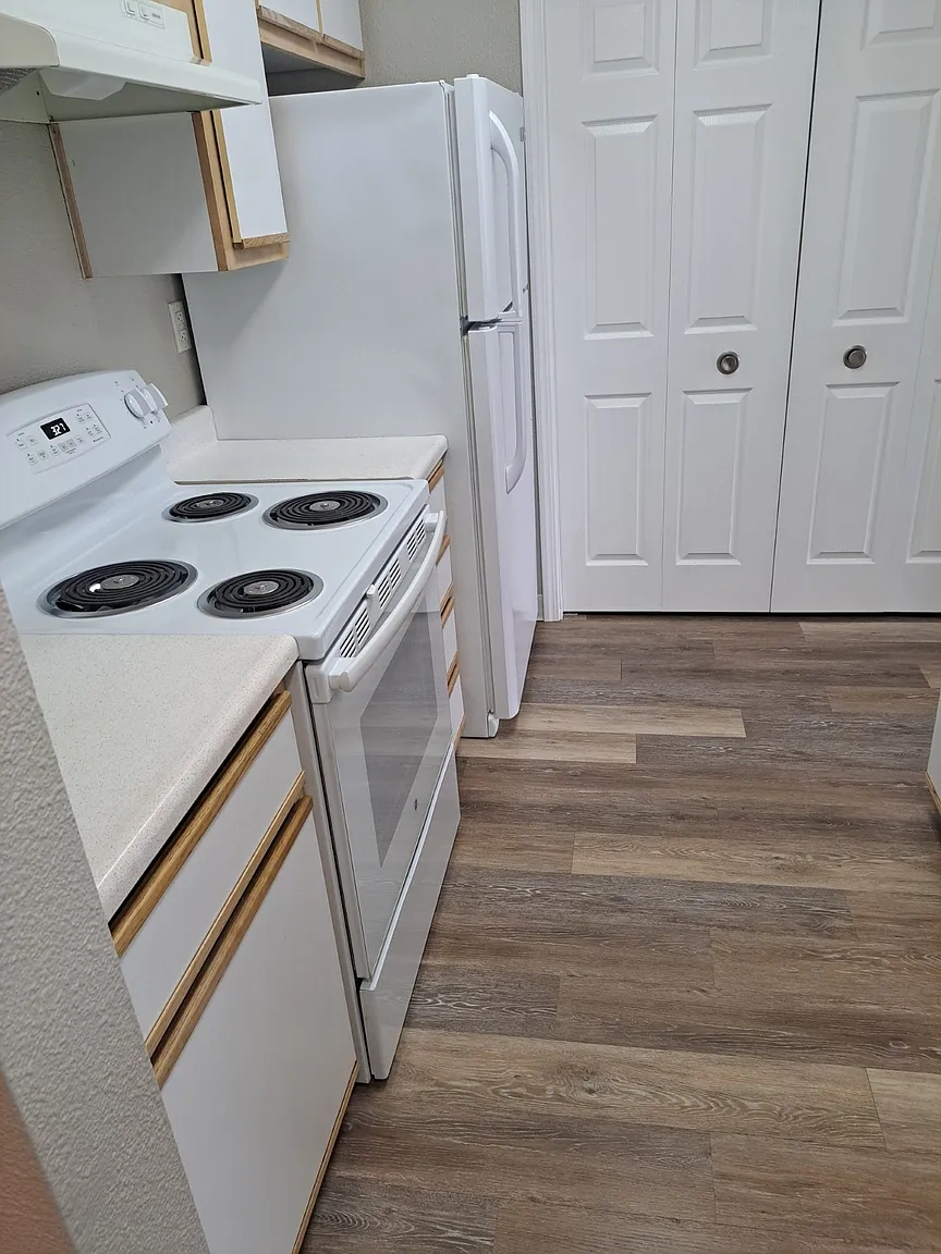 Hidden Creek Apartments – photo 1