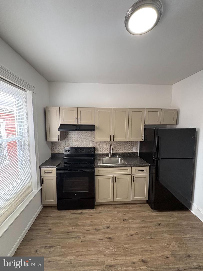 1372 Perkiomen Ave – photo 3
