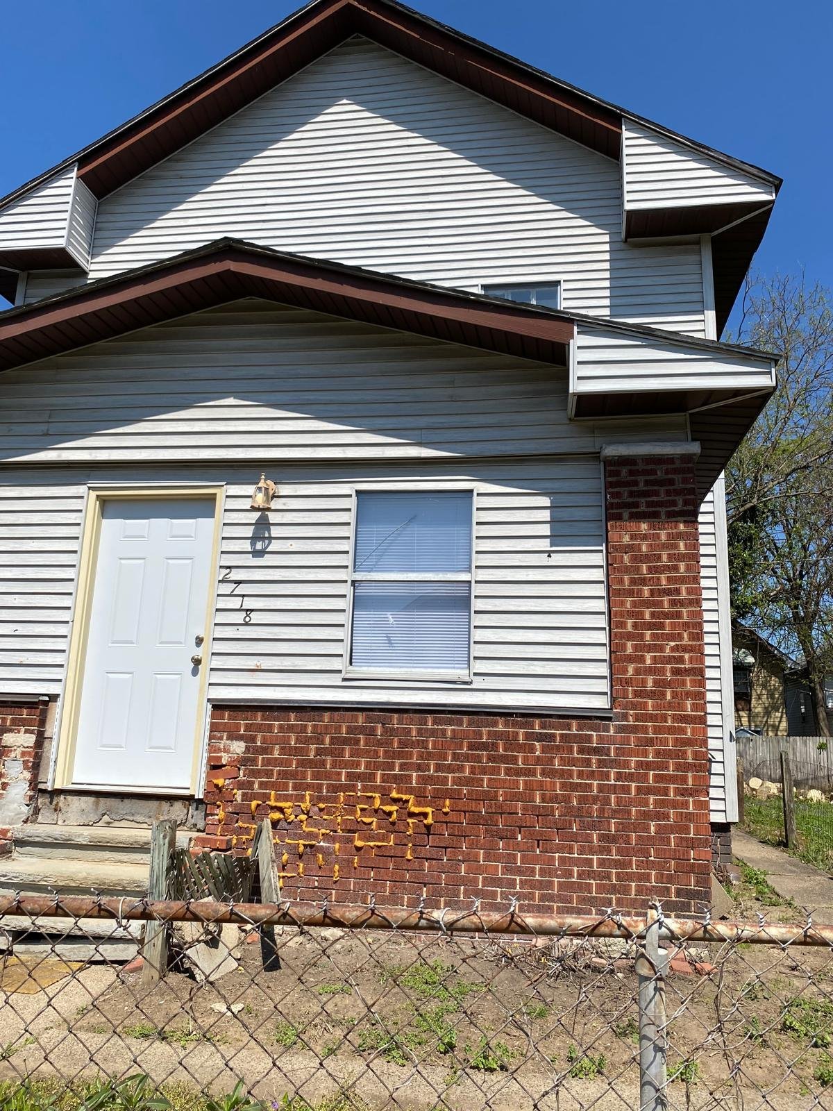 2718 Highlawn Ave – photo 1