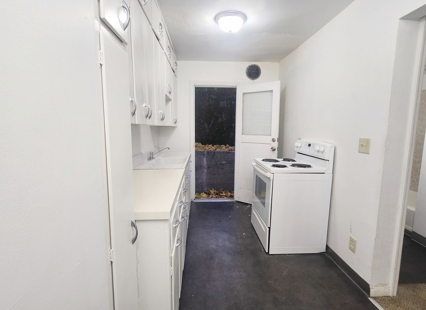 1117 W 5th Ave – photo 3