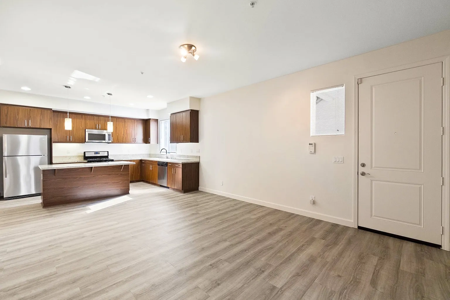LuxLiv Apartments – photo 2