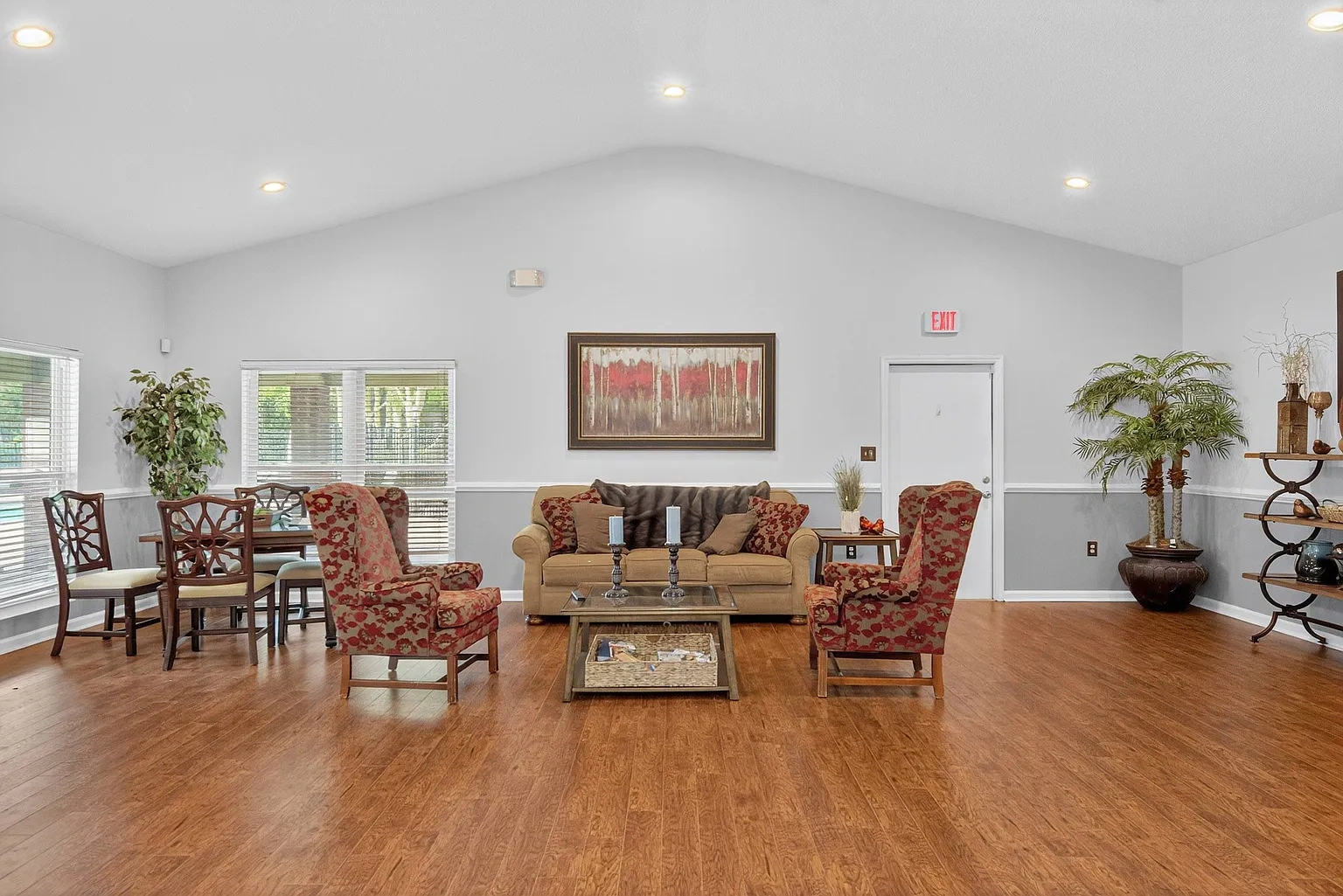 North Bluff Apartments – photo 4