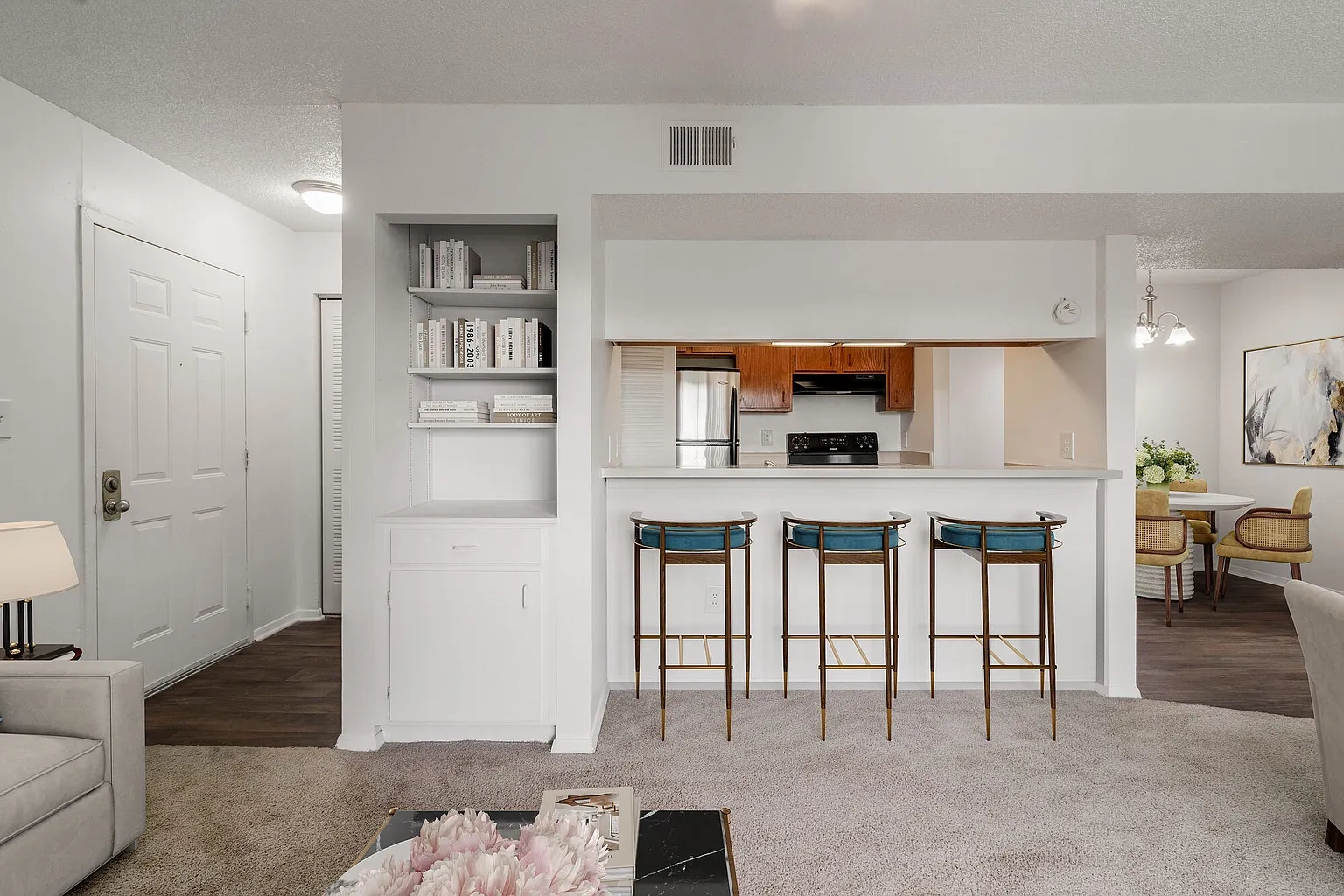 Tamarack on the Lake Apartments – photo 2