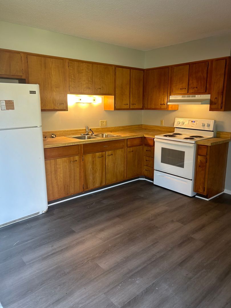 365 W Cook Rd unit Unit 3 – photo 3